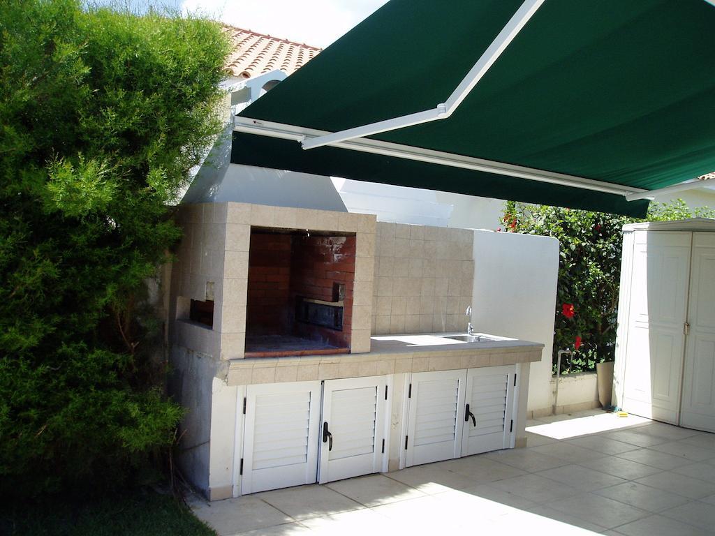 Katikies 19 Villa Pissouri Room photo